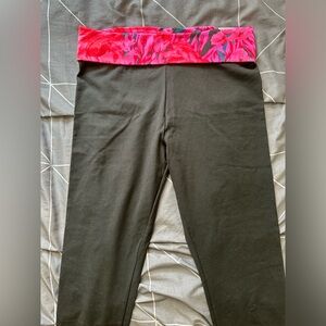 Victoria’s Secret Black Mid rise leggings